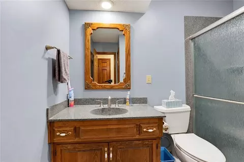 Bath - 4808 NE Pebble Beach St, Lees Summit, MO 64064 photo 4 of 10