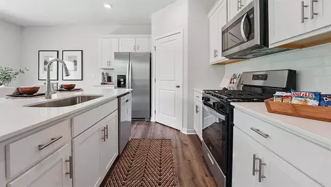 Kitchen - 21703 S Washington St, Spring Hill, KS 66083 photo 2 of 4