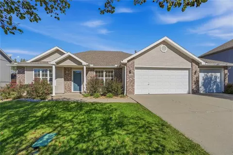 113 SE Sun Garden St, Blue Springs, MO 64064