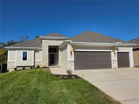 2284 Wabash St, Olathe, KS 66061