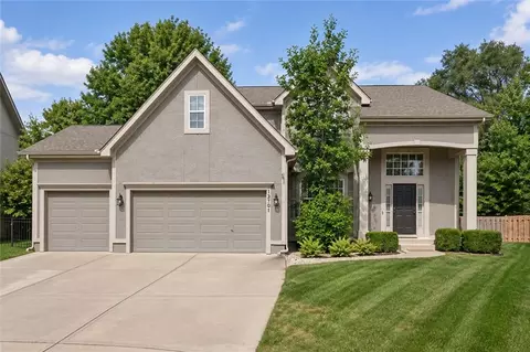 13701 Gillette St, Overland Park, KS 66221