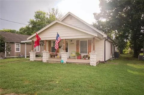 1116 4th St, Osawatomie, KS 66064