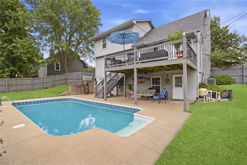 301 Andrea Ln, Harrisonville, MO 64701