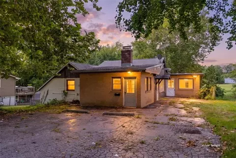 102 Collette St, Excelsior Springs, MO 64024