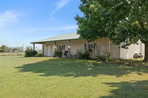 Exterior - 1949 N 900th Rd, Eudora, KS 66025 photo 17 of 18