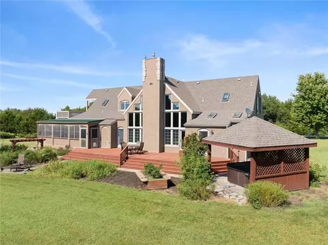 Exterior - 1949 N 900th Rd, Eudora, KS 66025 photo 11 of 18