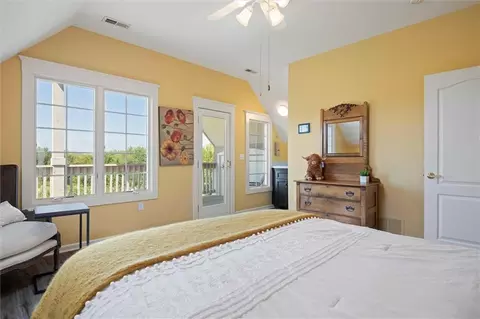 Bedroom - 1949 N 900th Rd, Eudora, KS 66025 photo 5 of 7