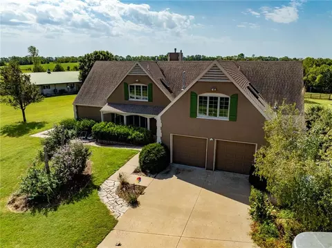 Exterior - 1949 N 900th Rd, Eudora, KS 66025 photo 16 of 18