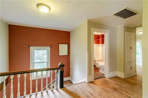 Entry Way - 1200 S 3rd St, Atchison, KS 66002 photo 10 of 11