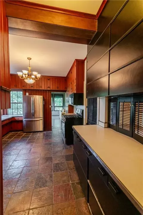 Kitchen - 1200 S 3rd St, Atchison, KS 66002 photo 7 of 9