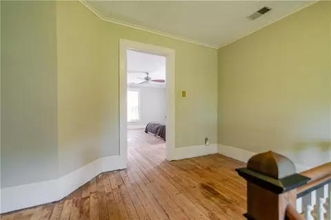 Entry Way - 1200 S 3rd St, Atchison, KS 66002 photo 8 of 11