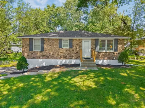800 NE 113th Ter, Kansas City, MO 64155