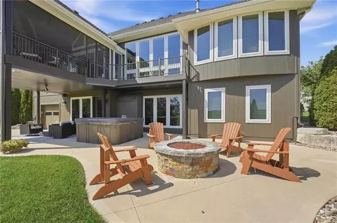 Exterior - 1201 Serenity Ct, Raymore, MO 64083 photo 4 of 16
