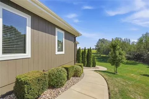 Exterior - 1201 Serenity Ct, Raymore, MO 64083 photo 11 of 16