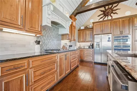 Kitchen - 1201 Serenity Ct, Raymore, MO 64083 photo 5 of 8