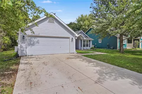 Exterior - 2012 E 26th St, Lawrence, KS 66046 photo 3 of 8