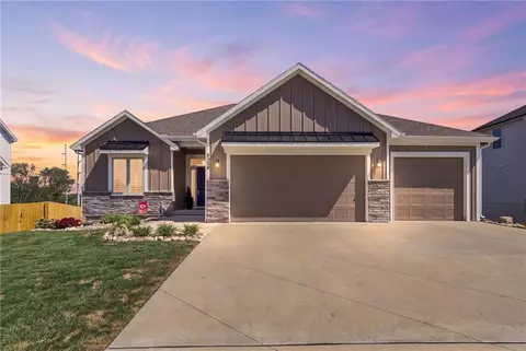 4524 NE 88th St, Kansas City, MO 64156