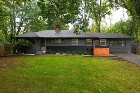 5414 NE Carmel Rd, Kansas City, MO 64119