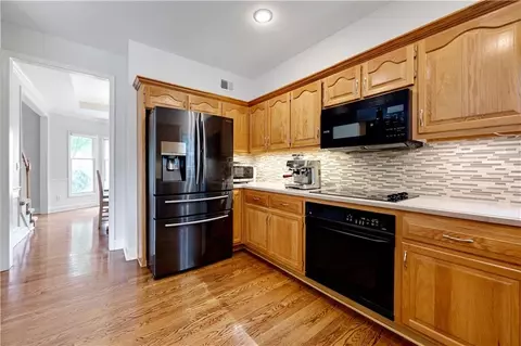 Kitchen - 8623 Haven St, Lenexa, KS 66219 photo 3 of 4