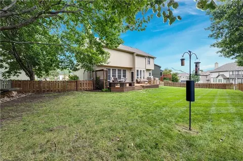 Exterior - 8623 Haven St, Lenexa, KS 66219 photo 6 of 7