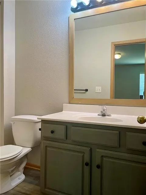 Bath - 18502 E 3rd Street Ct, Independence, MO 64056 photo 2 of 8