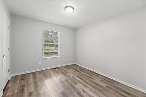 Bedroom - 1012 NE Queens Ct, Lees Summit, MO 64064 photo 3 of 6