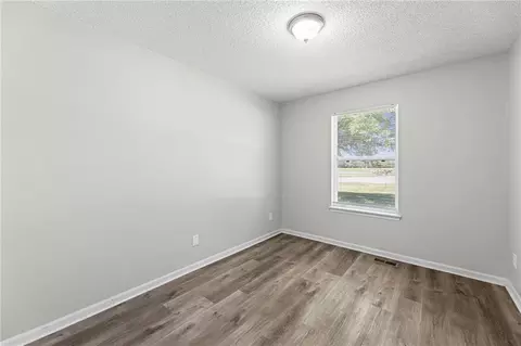 Bedroom - 1012 NE Queens Ct, Lees Summit, MO 64064 photo 5 of 6