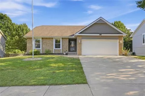 1505 NE 102nd St, Kansas City, MO 64155