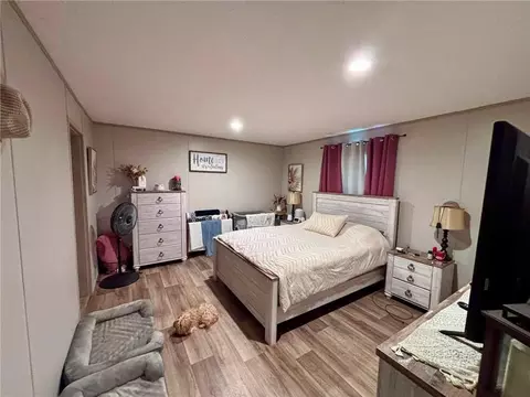 Bedroom - 213 S Walnut St, Centerview, MO 64019 photo 3 of 4