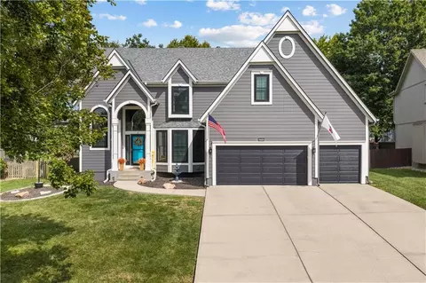 8408 W 129th Ter, Overland Park, KS 66213
