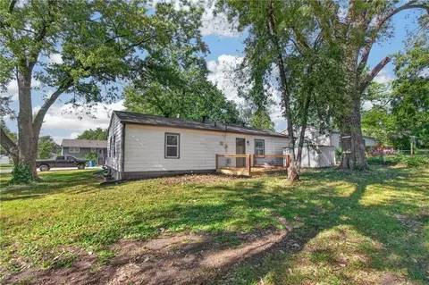 Exterior - 6303 E 153rd St, Grandview, MO 64030 photo 5 of 5