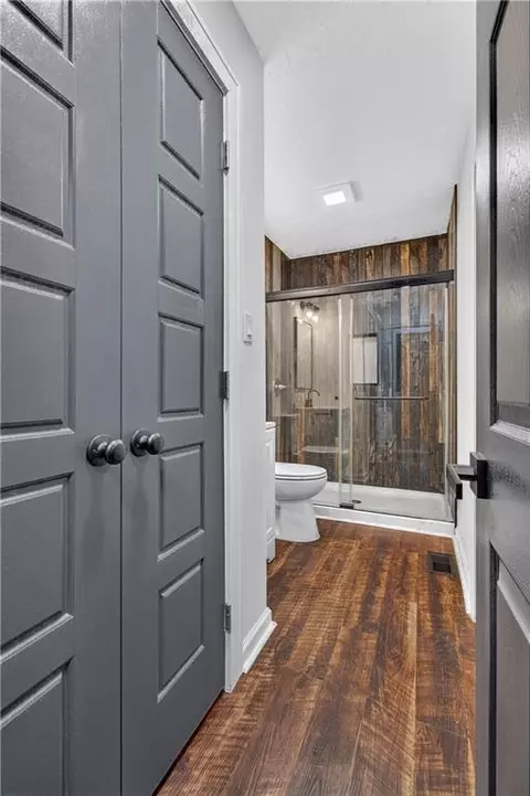 Bath - 6303 E 153rd St, Grandview, MO 64030 photo 1 of 2
