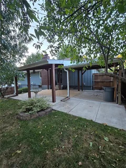 Exterior - 15917 E 41st St, Independence, MO 64055 photo 10 of 15