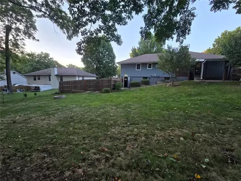 Exterior - 15917 E 41st St, Independence, MO 64055 photo 9 of 15