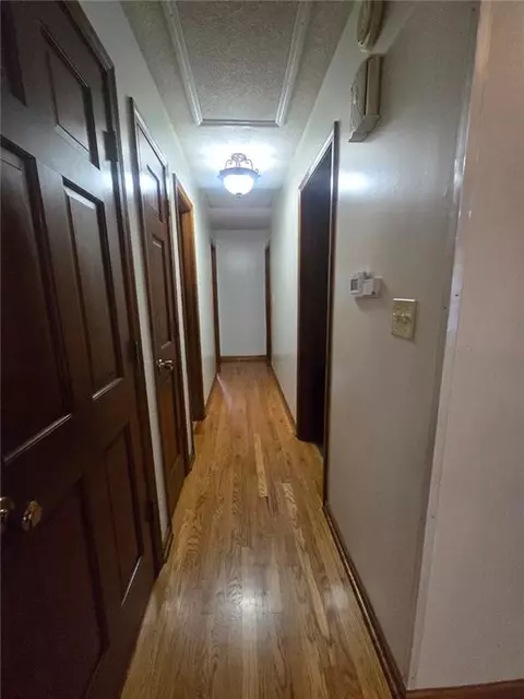 Entry Way - 15917 E 41st St, Independence, MO 64055 photo 2 of 4