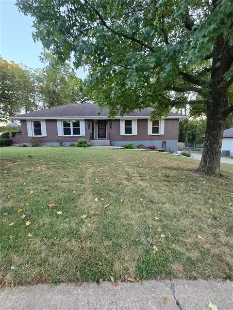 Exterior - 15917 E 41st St, Independence, MO 64055 photo 5 of 15