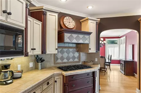 Kitchen - 1401 Pinecrest Dr, Bethany, MO 64424 photo 6 of 7