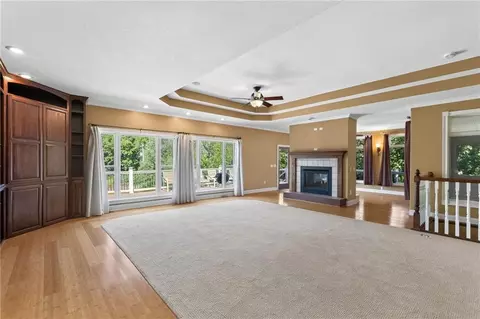 Living - 1401 Pinecrest Dr, Bethany, MO 64424 photo 3 of 10