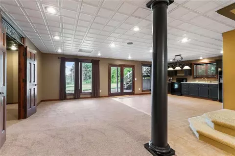 Living - 1401 Pinecrest Dr, Bethany, MO 64424 photo 9 of 10
