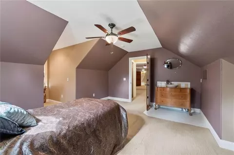 Bedroom - 1401 Pinecrest Dr, Bethany, MO 64424 photo 5 of 12