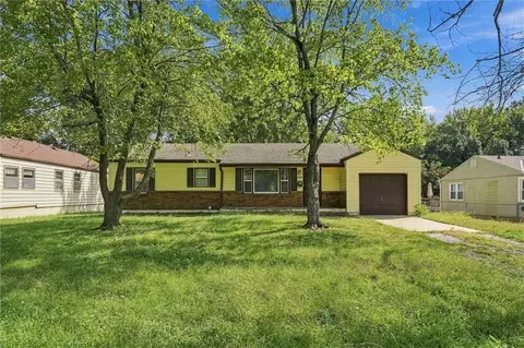 310 SW 13th St, Blue Springs, MO 64015