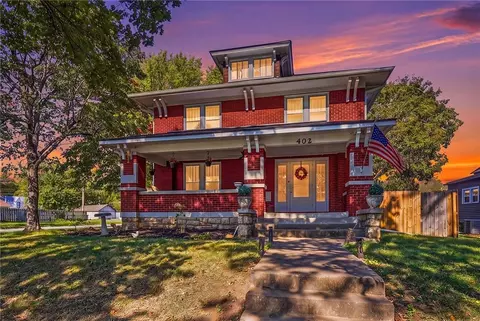 402 E Peoria St, Paola, KS 66071