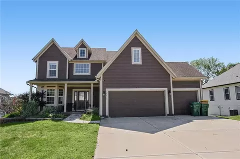12213 Clubhouse Dr, Kansas City, KS 66109