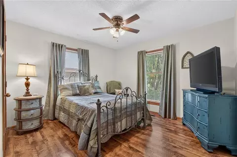 Bedroom - 101 SW Drew Ln, Lees Summit, MO 64081 photo 3 of 5