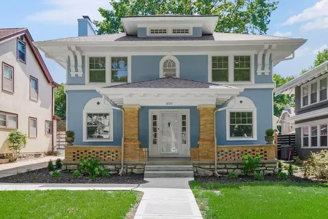 809 W Gregory Blvd, Kansas City, MO 64114