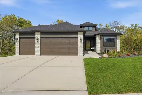 518 Turnbridge Dr, Raymore, MO 64083