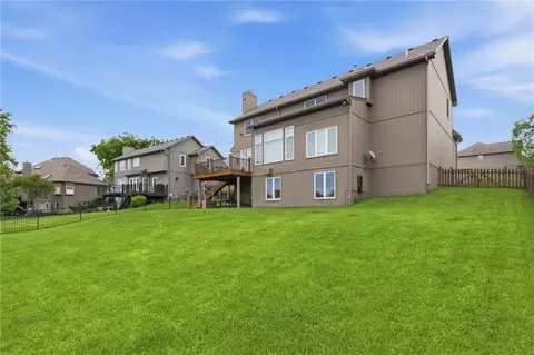 Exterior - 2808 SW Arthur Dr, Lees Summit, MO 64082 photo 10 of 11