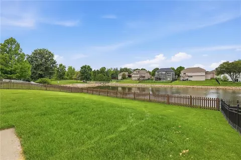 Exterior - 2808 SW Arthur Dr, Lees Summit, MO 64082 photo 9 of 11