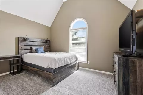 Bedroom - 2808 SW Arthur Dr, Lees Summit, MO 64082 photo 5 of 7