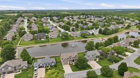View/Area - 2808 SW Arthur Dr, Lees Summit, MO 64082 photo 1 of 3